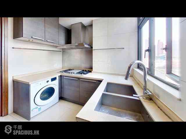 Kowloon Tong - The Ultimate 20