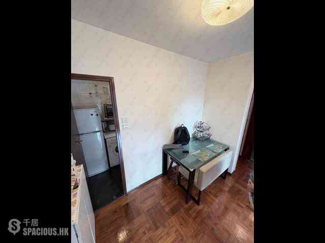 Mid Levels West - Peaksville Block 1 06