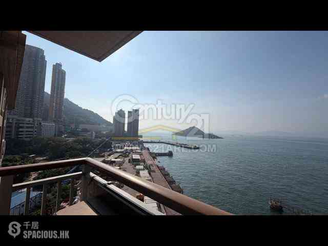Kennedy Town - The Merton 01