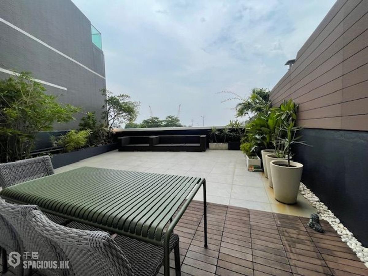 Shek Tong Tsui - Bic Wah Court 01