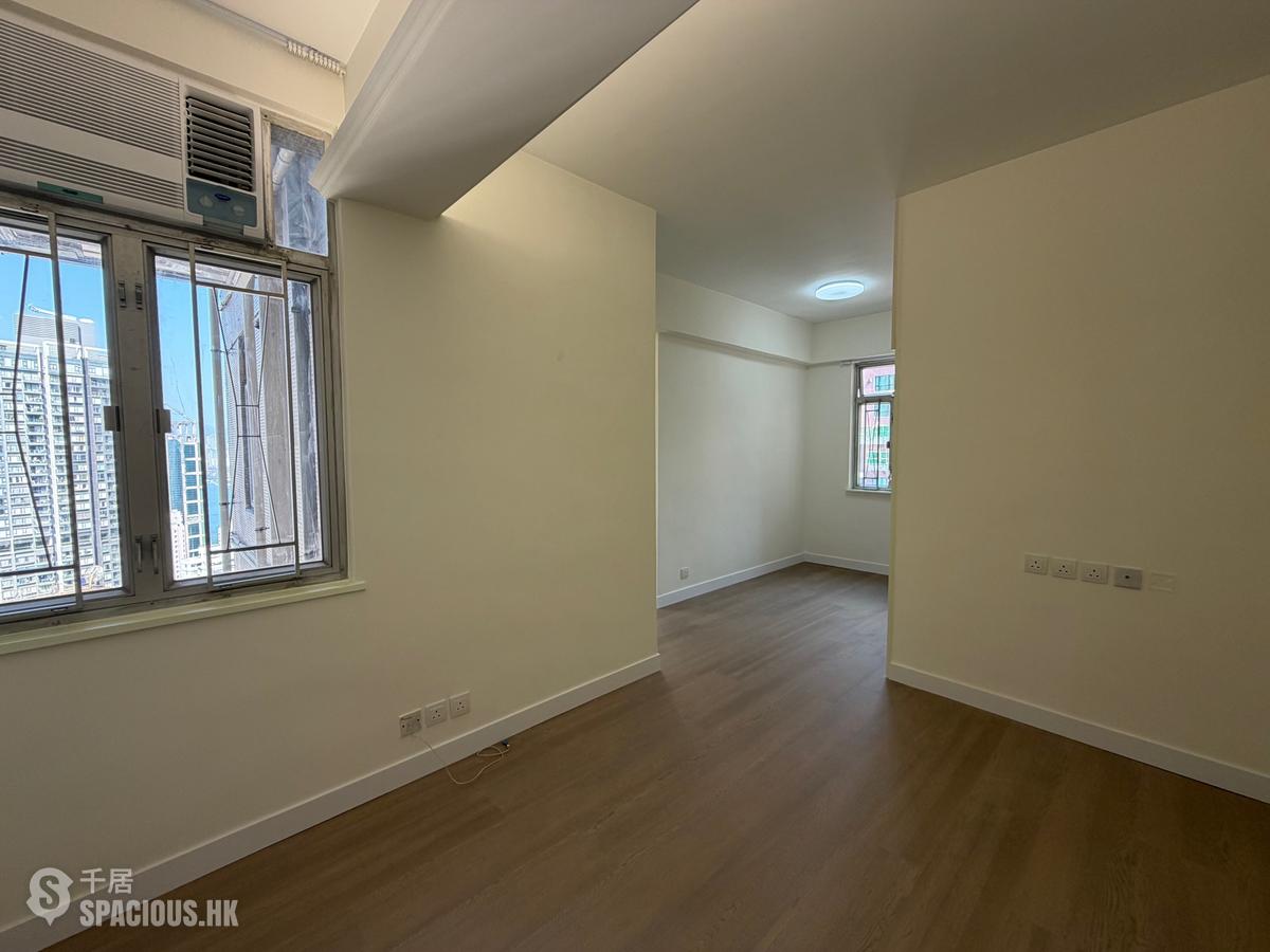 Sai Ying Pun - Golden Phoenix Court 01