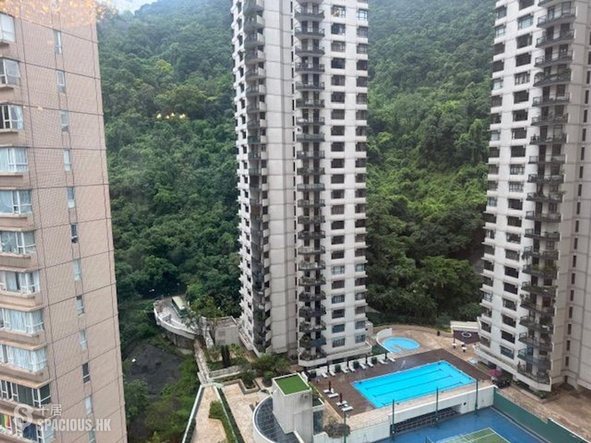 Mid Levels Central - Clovelly Court 01
