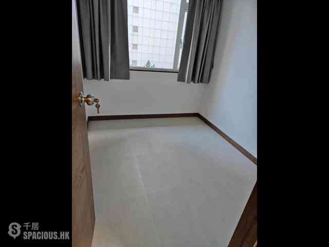 Wan Chai - Koon Mei Building 07
