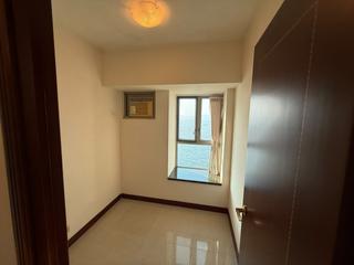 Kennedy Town - The Merton Tower 1 02