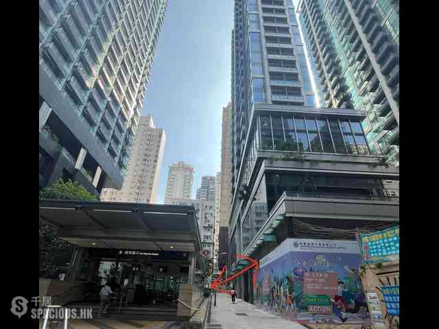 Sai Ying Pun - Two・Artlane 01