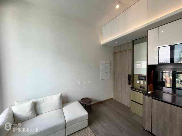 Sai Ying Pun - Two・Artlane 07