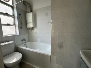 Mid Levels Central - Best View Court Block 68, Macdonnell Road 15