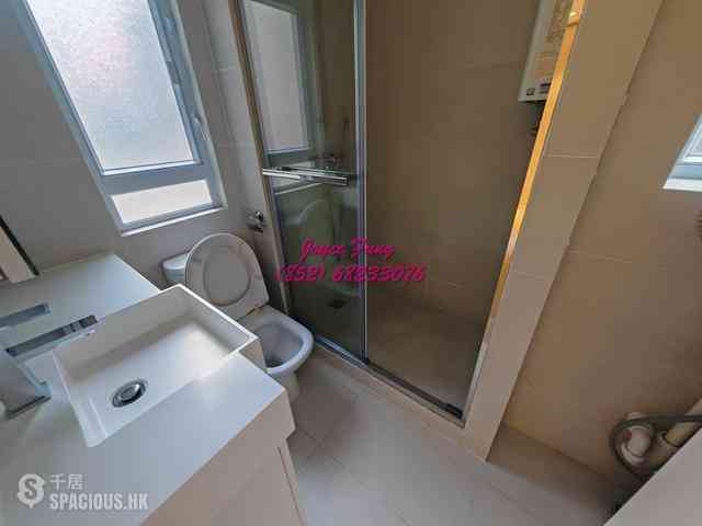 Mid Levels Central - Good View Court 04