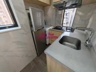 Mid Levels Central - Good View Court 06