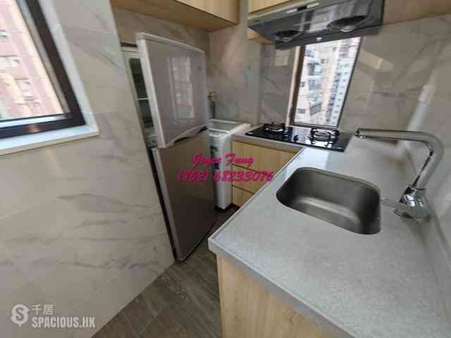 Mid Levels Central - Good View Court 06