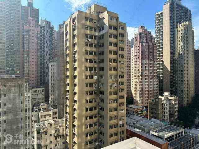 Sai Ying Pun - Island Crest Block 1 09