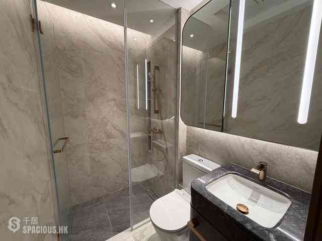 Sai Ying Pun - Des Voeux W Residence 07
