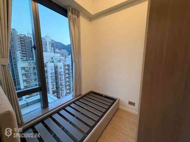 Sai Ying Pun - Des Voeux W Residence 08