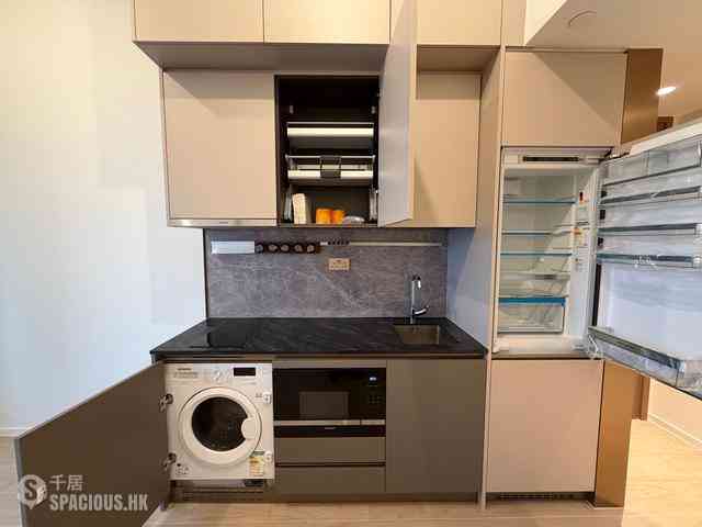 Sai Ying Pun - Des Voeux W Residence 06
