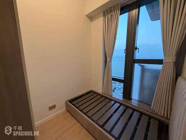 Sai Ying Pun - Des Voeux W Residence 10