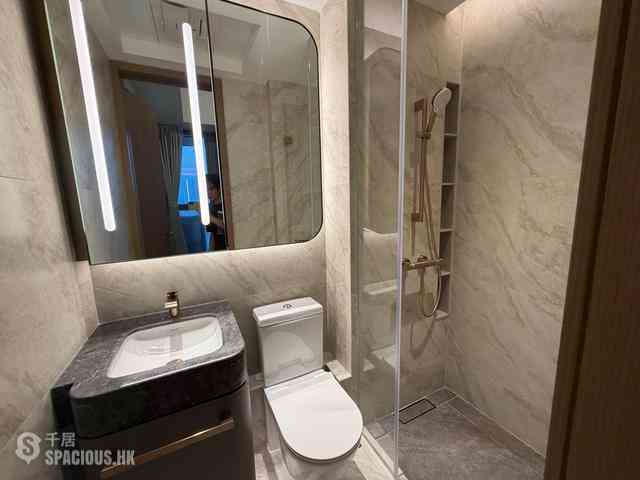 Sai Ying Pun - Des Voeux W Residence 11