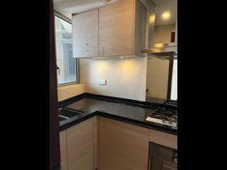 Wan Chai - The Avenue Phase 1 Block 5 02