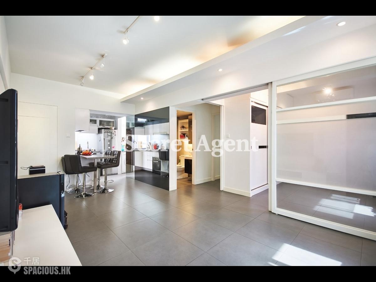 Sheung Wan - Shun Loong Building 01