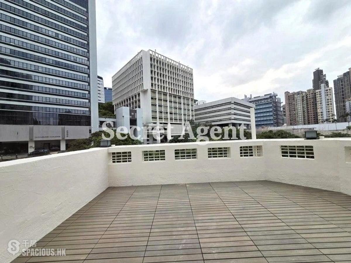 Sai Ying Pun - Lim Kai Bit Yip 01