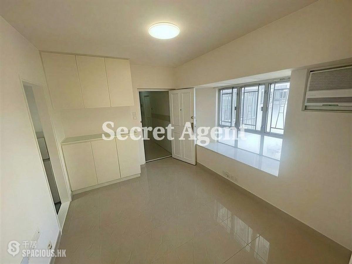 Sai Ying Pun - Aspen Court 01