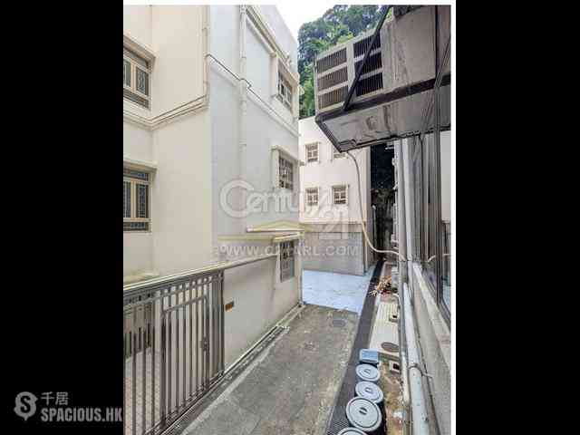 Happy Valley - Tai Yuen 06
