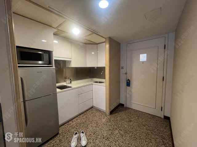 Wan Chai - Convention Plaza Apartments 05