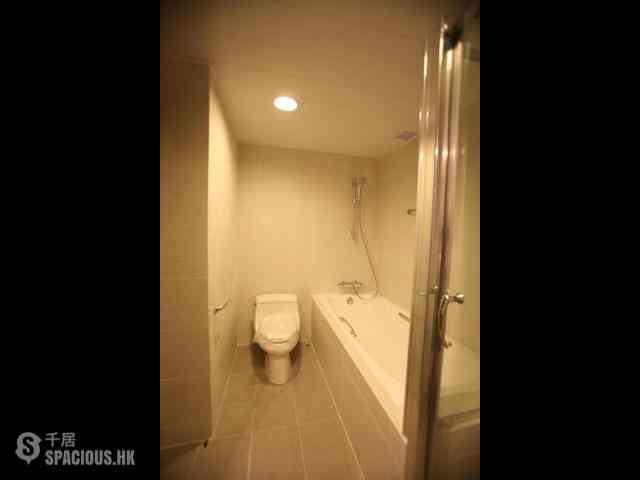 Wan Chai - Convention Plaza Apartments 04
