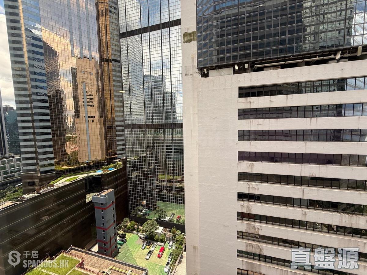 Wan Chai - Convention Plaza Apartments 01