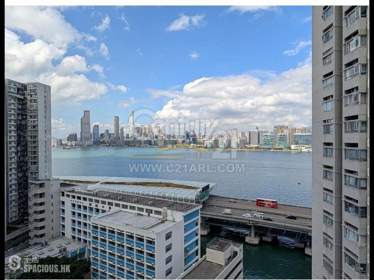 North Point - The Harbourside 01