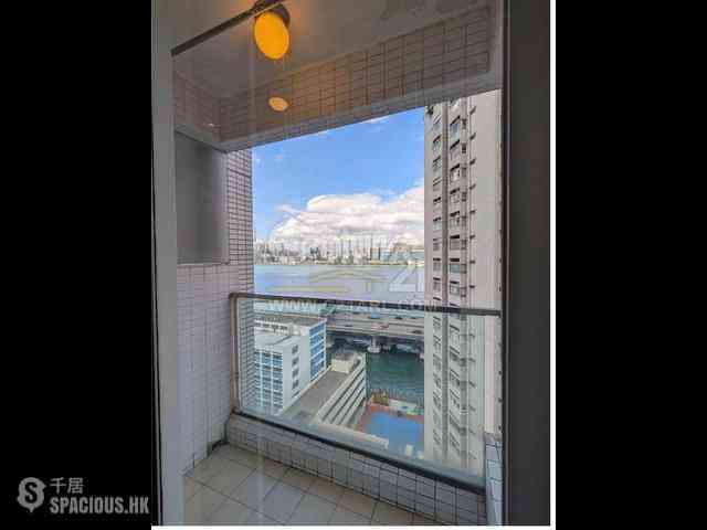 North Point - The Harbourside 02
