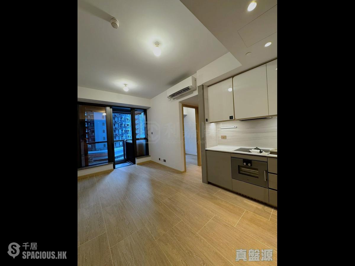 Wong Chuk Hang - The Southside Phase 4B 01