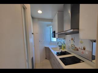 Lohas Park - Lohas Park Phase 2B Le Prime Block 8 04