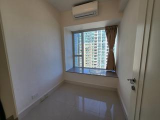 Lohas Park - Lohas Park Phase 2B Le Prime Block 8 06