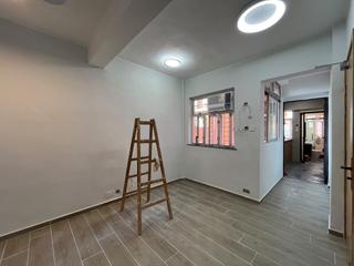 Sai Ying Pun - Tone Hing Building 02