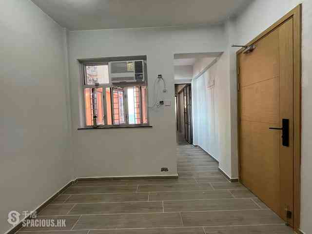 Sai Ying Pun - Tone Hing Building 03