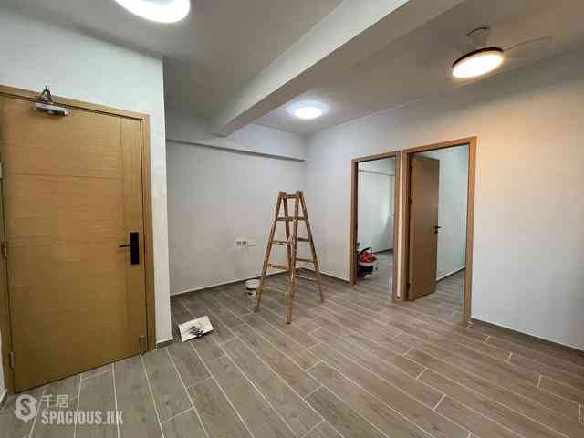 Sai Ying Pun - Tone Hing Building 06