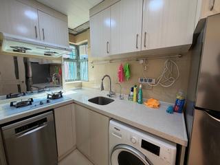 Sheung Wan - Queen's Terrace Block 1 04