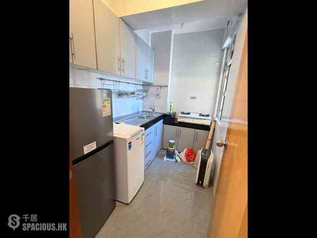 Sai Ying Pun - Yuk Ming Towers 04