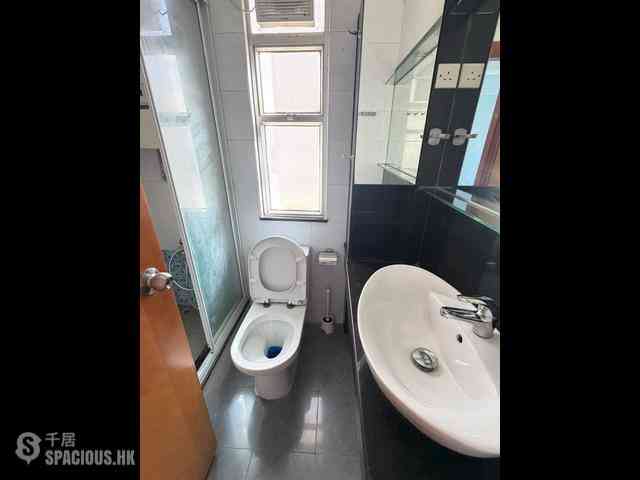 Sai Ying Pun - Yuk Ming Towers 05