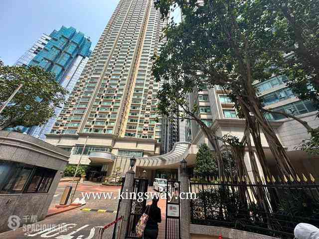 Mid Levels Central - Robinson Place 13
