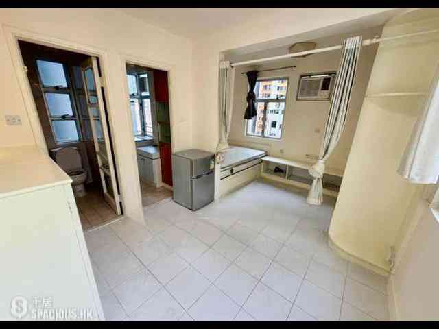 Kennedy Town - Kam Ho Court 05
