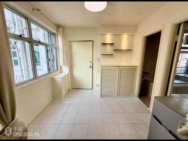 Kennedy Town - Kam Ho Court 03