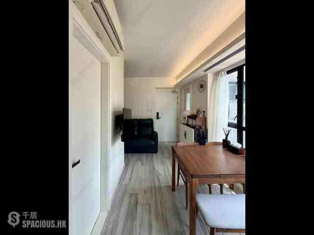 Mid Levels West - Wilton Place 01