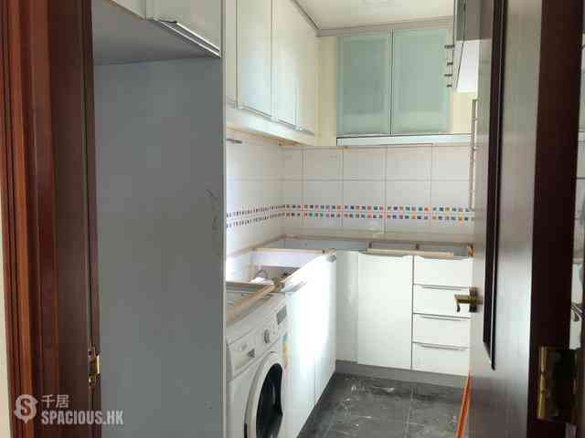 Kennedy Town - The Merton Tower 1 05