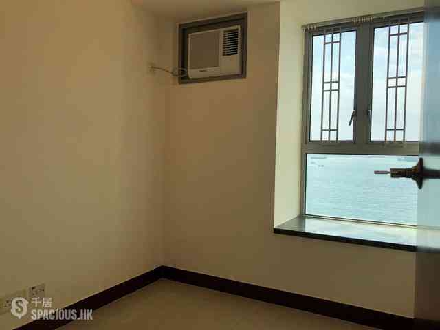 Kennedy Town - The Merton Tower 1 07