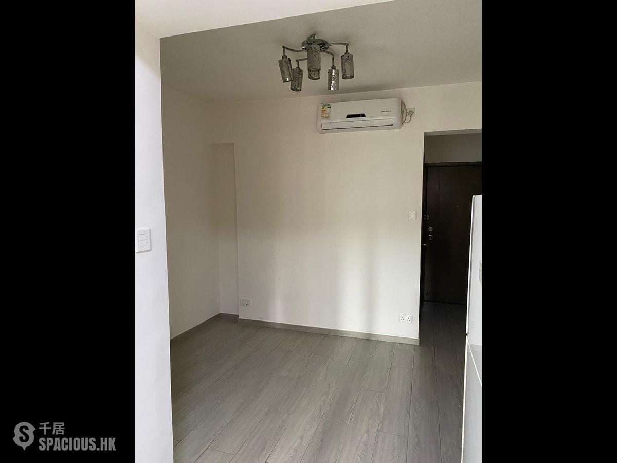 Wan Chai - Yick Wah Building 01