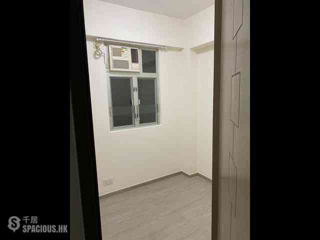 Wan Chai - Yick Wah Building 02