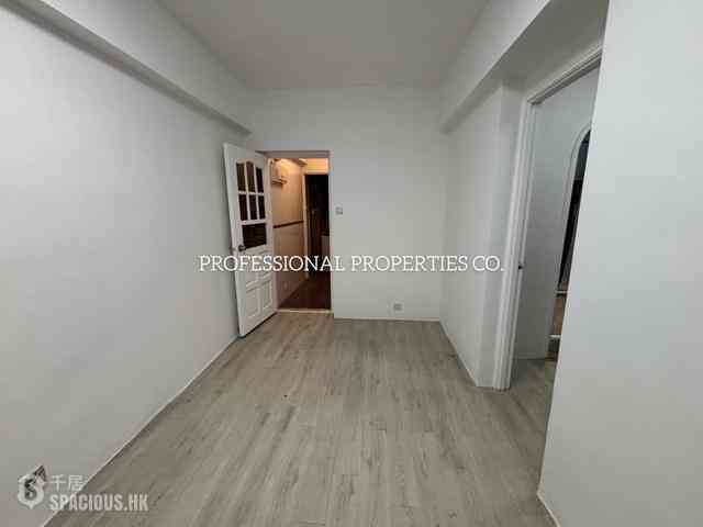 Mid Levels Central - Rich Court 04
