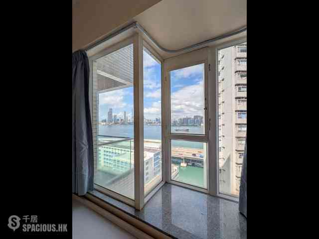 North Point - The Harbourside 05