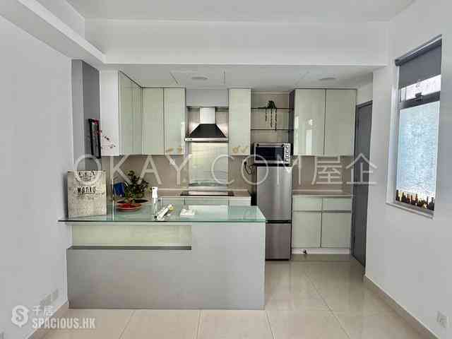 Wan Chai - Hip Sang Building 05
